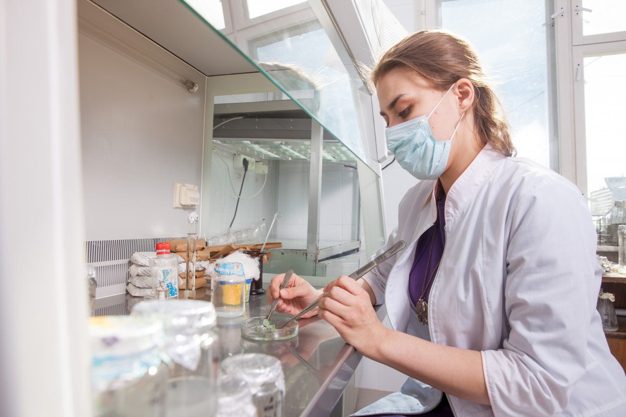 Кафедра биохимии и биотехнологии Институт биологии и